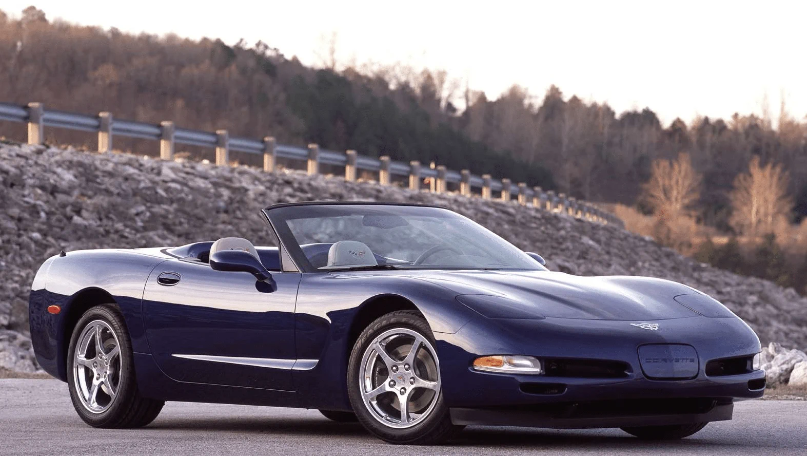 Click to Enlarge-Esc to Close Corvette Generations/C5/C5 2003 Black right 2.webp